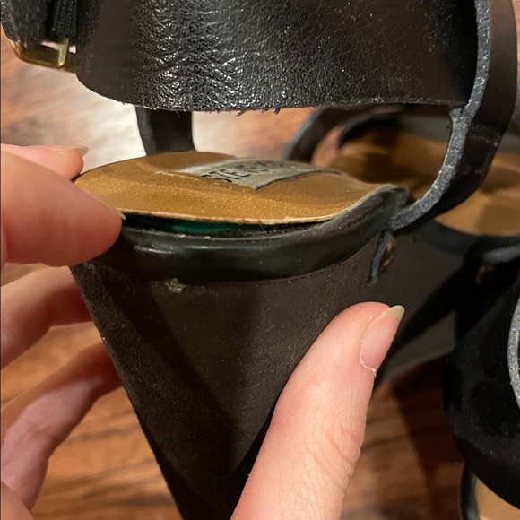 Steve Madden Black Platform Sandals - Picture 7 of 7